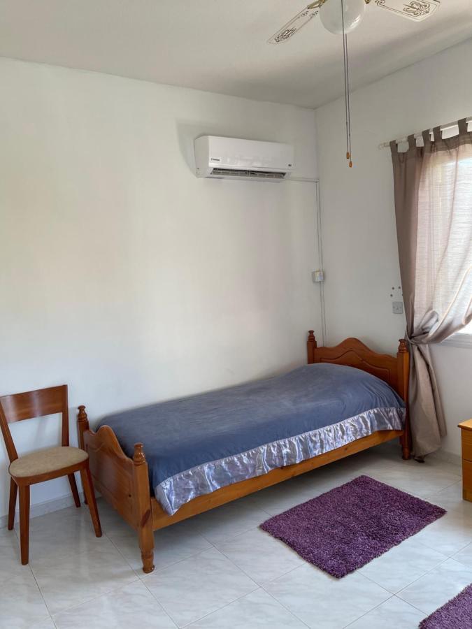 Peaceful Townhouse With Private Pool Near The Sea Paphos Exterior foto
