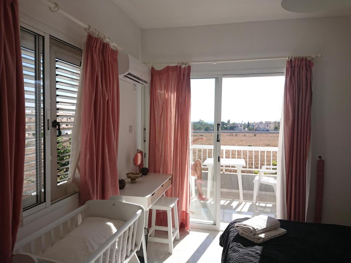 Peaceful Townhouse With Private Pool Near The Sea Paphos Exterior foto