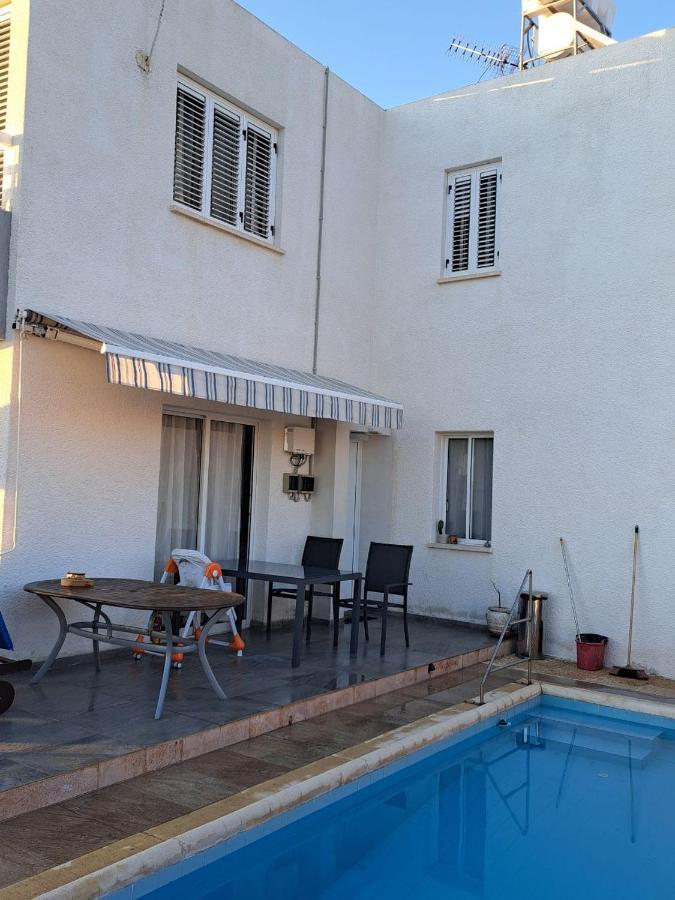 Peaceful Townhouse With Private Pool Near The Sea Paphos Exterior foto