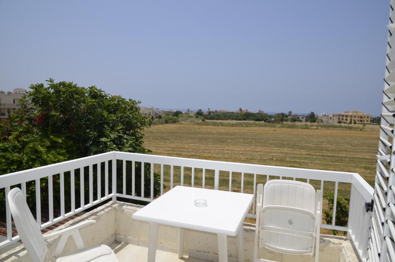 Peaceful Townhouse With Private Pool Near The Sea Paphos Exterior foto